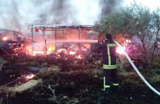 جانب من الحريق