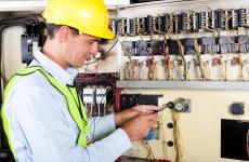 مهندس كهرباء.jpg