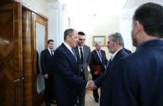 الامين العام لحركة الجهاد الإسلامي زياد النخالة مع وزير الخارجية الروسي سيرغي لافروف (لقاء سابق)