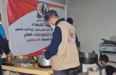 الجهاد توزع مئات وجبات الطعام على أهالي مخيم اليرموك بدمشق (6).jfif