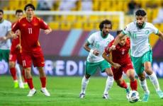 المنتخب السعودي والمنتخب الصيني.jpg