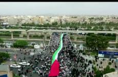 إيران-_-الإيرانيون-يرفعون-علمًا-ضخمًا-لفلسطين-خلال-مسيرات-جم...جت-في-طهران-ومختلف-المدن-snapshot-15.12.jpg