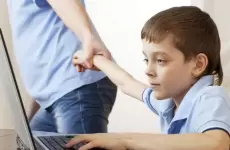 أطفال الانترنت