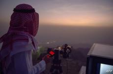بث مباشر رؤية هلال شهر شوال عيد الفطر 2022 في السعودية.jpg