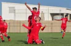 فرحة لاعبة أهلي النصيرات .jpg