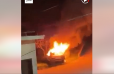 مستوطنون يحرقون مركبة فلسطينية
