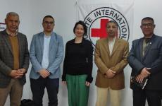 وفد من مؤسسات الأسرى يلتقي مسؤولة فريق الحماية بمكتب اللجنة الدولية للصليب الأحمر بغزة.jpg