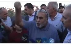 يا بتحمونا يا بتسلحونا.JPG