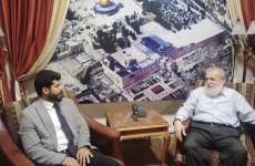 الشيخ عزام والوزير المفوض بالسفارة اليمنية رضوان الحيمي