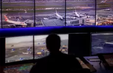 مراقبة الحركة الجوية في مطار هيثرو - أرشيفية