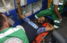 اصابة الصحفي محمد قنديل