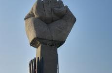 الغرفة المشتركة للمقاومة تدشّن مَعلماً تذكارياً يجسد "يوم المقاومة"