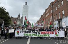 خلال المظاهرات في إيرلندا دعماً لفلسطين.jpg