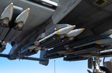 صواريخ وقنابل موجهة من الطيران.jpg