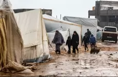 أمطار على خيام النازحين .. شتاء منخفض جوي في خيام النازحين