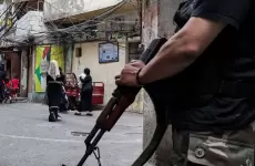 السلاح الفلسطيني في المخيمات.webp