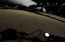 ناشطان من حركة فلسطين أكشن يقتحمان قاعدة جوية بريطانية.png