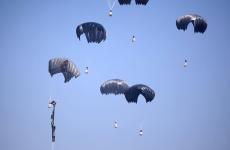 مساعدات انزال جوي