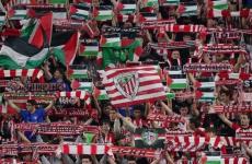 رفع علم فلسطين في الملاعب الإسبانية.jpg