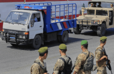 تسليم سلاح المخيمات الفلسطينية إلى الجيش اللبناني.png