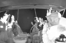 لحظة اعتقال ناشطين الأسطول البحري المتجه إلى غزة