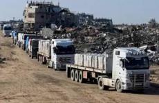 شاحنات ـ مساعدات