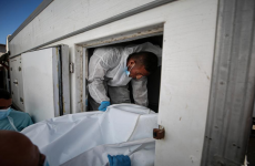 تسليم جثامين الشهداء