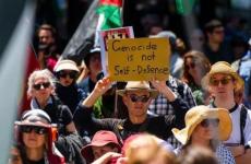 خلال المظاهرة في استراليا دعماً لغزة.jpg