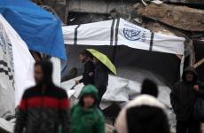 منخفض جوي .. الأمطار تغرق الخيام