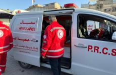 الهلال الأحمر الفلسطيني يواصل إجلاء المرضى عبر معبر رفح (10).jpeg