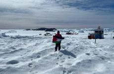 العلم الفلسطيني يرفرف في القارة الجنوبية القطبية