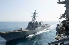 سفن في مضيق هرمز.webp