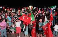 "قافلة فلسطين" القادمة من البوسنة تنظم تجمعا في شانلي أورفة التركية