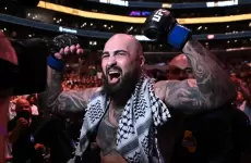 المقاتل الفلسطيني الأميركي شرف يفوز على الأولمبي ستيفسون عام 2026
