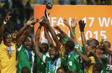 لاعبو منتخب نيجيريا يحتفلون بلقبهم الجديد  