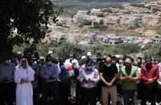 الاحتلال يمنع صلاة الجمعة في أراضي حارس المهددة.jpg