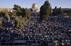 الفلسطينيون يتوافدون لصلاة الجمعة في الأقصى