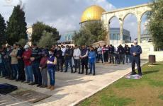 مصلون بالأقصى.jpg