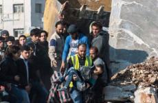 انتشال أحد ضحايا القصف الجوي الروسي اليوم