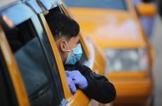 بدء مغادرة حافلات المسافرين عبر معبر رفح ‫(154912982)‬ ‫‬.jpg