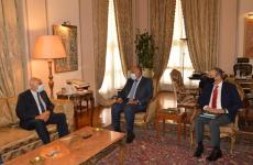 جبريل الرجوب ووزير الخارجية المصري.jpg