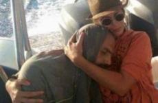 اللاجئ السوري خلال نقله على قارب الفتاتان