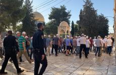 مستوطنون يقتحمون باحات الأقصى.jpg