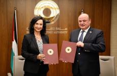 محافظ سلطة النقد عزام الشوا.jpg