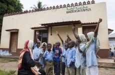 تلاميذ داخل مدرسة في كينيا