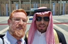 مطبع سعودي برفقة المستوطن يهودا جليك.png