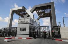 مسافرون على أبواب معبر رفح 7.jpg