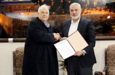 حماس تسلم ردها بشأن الانتخابات لرئيس لجنة الانتخابات المركزية حنا ناصر