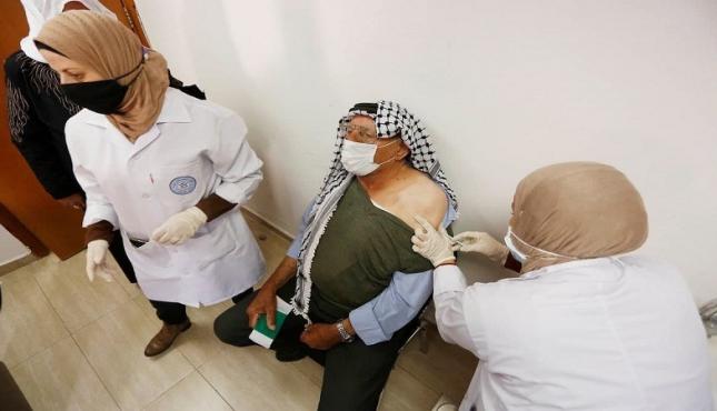 الحملة الوطنية للتطعيم ضد كورونا في فلسطين (2).jpg
