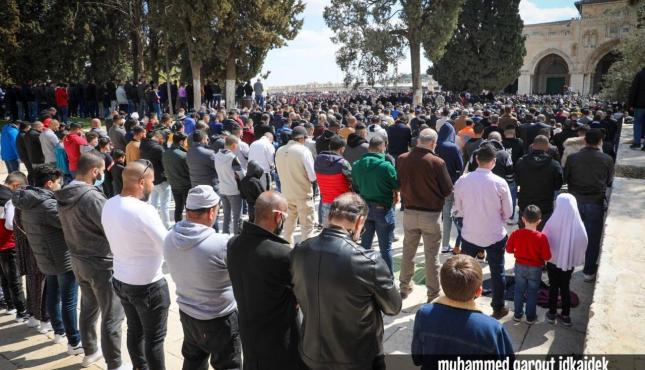 المصلون في المسجد الأقصى (2).jpg